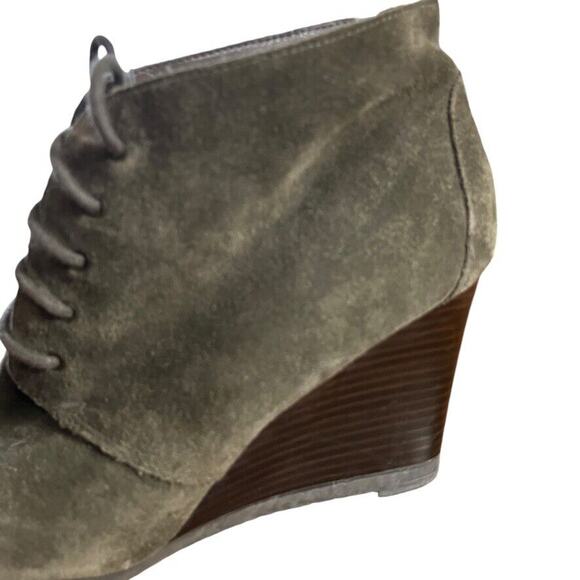 Franco Sarto Weston Gray Suede Leather Wedge Ankle Booties Boots Shoes sz 8.5 - Picture 9 of 16